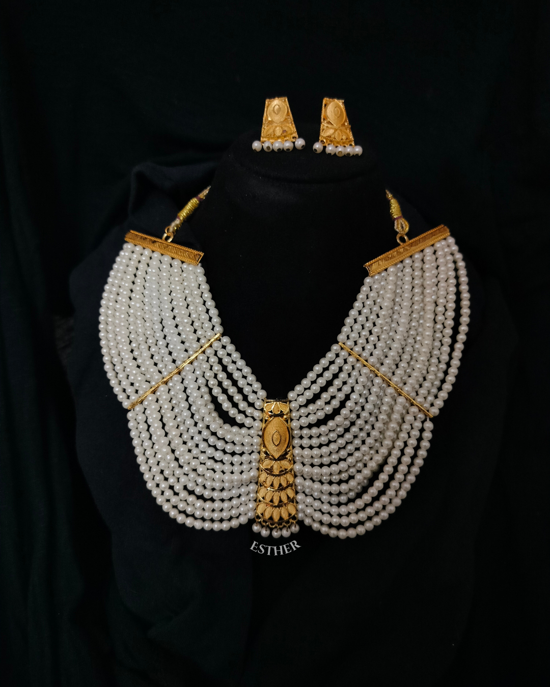 Flowing Pearls